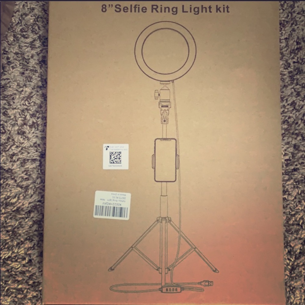 Ring light with different colours adjustablility